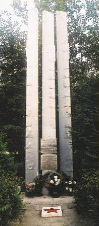 Памятник авиаторам Кобринского гарнизона